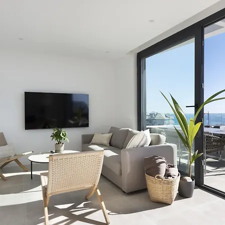 Higueron Skyline דירה