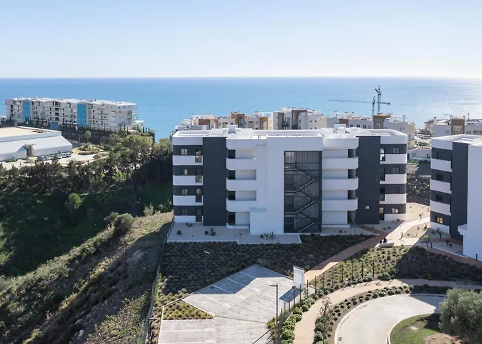 Higueron Skyline アパート