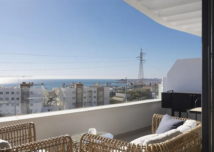 アパート Higueron Skyline フエンヒロラ