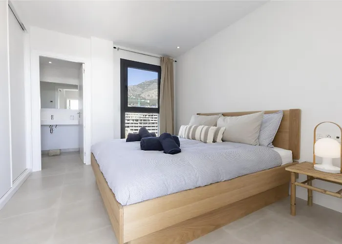 アパート Higueron Skyline